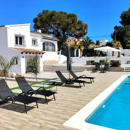 Canela Villa *